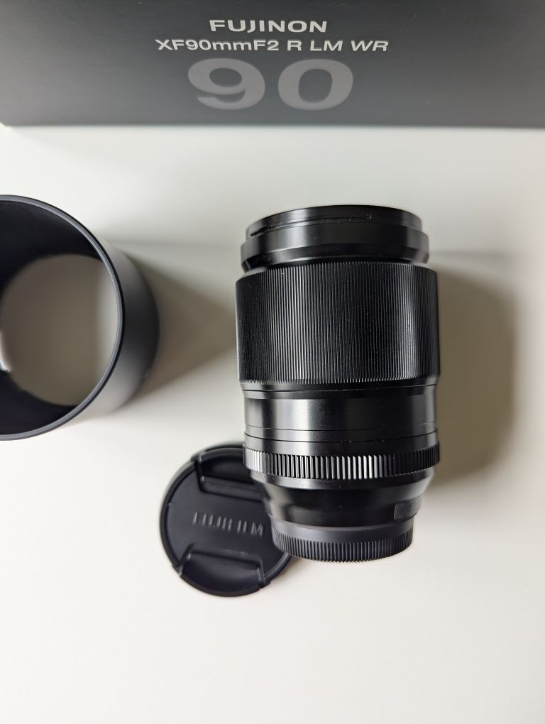 Fujifilm Fujinon XF 90 mm f/2 R LM WR