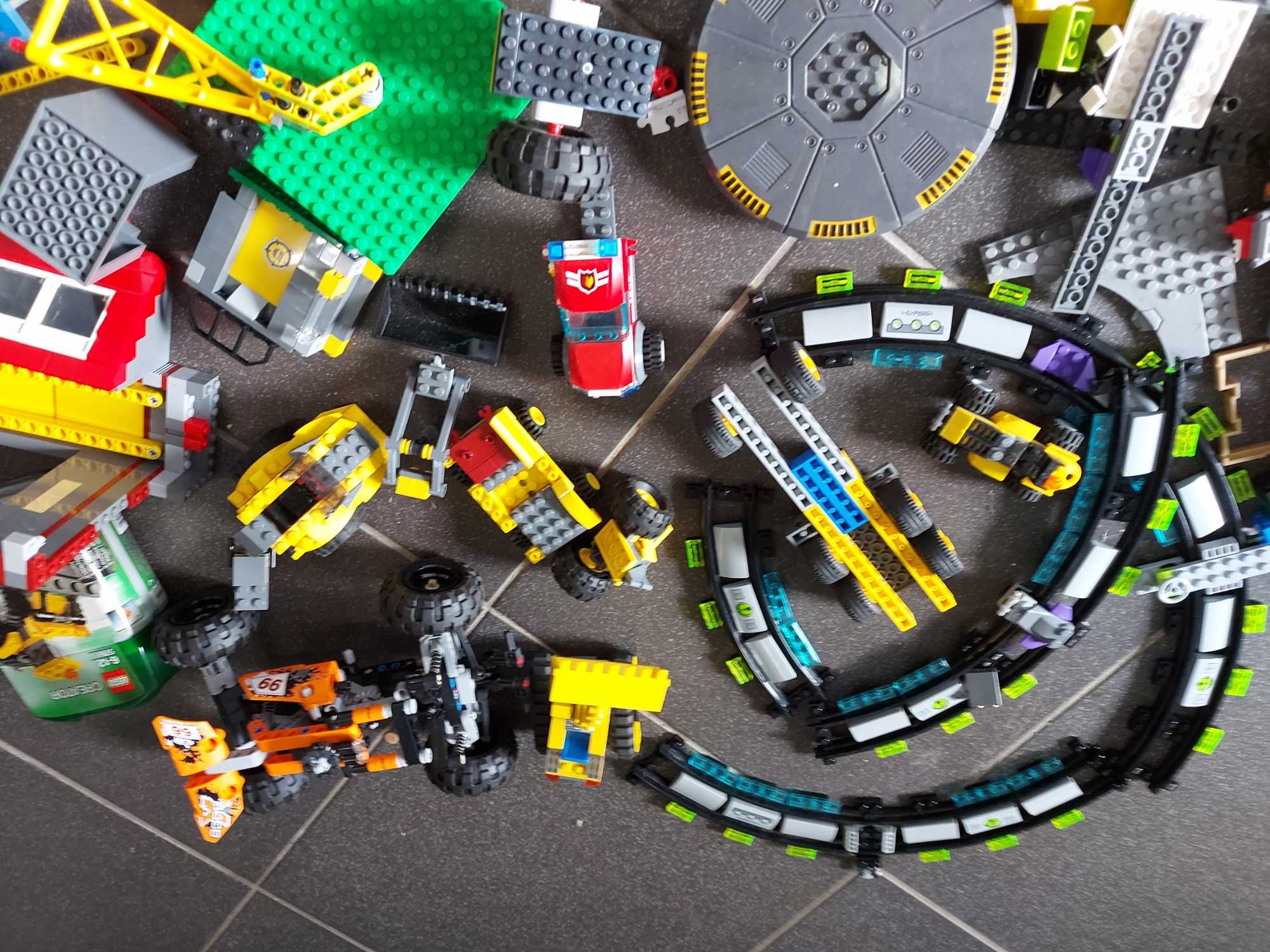LEGO Technics, City 7633 ,Dino 5887 i inne klocki 6,3 kg