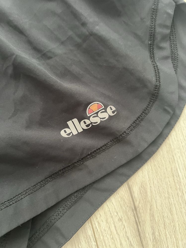 Ellesse шорти жіночі 38