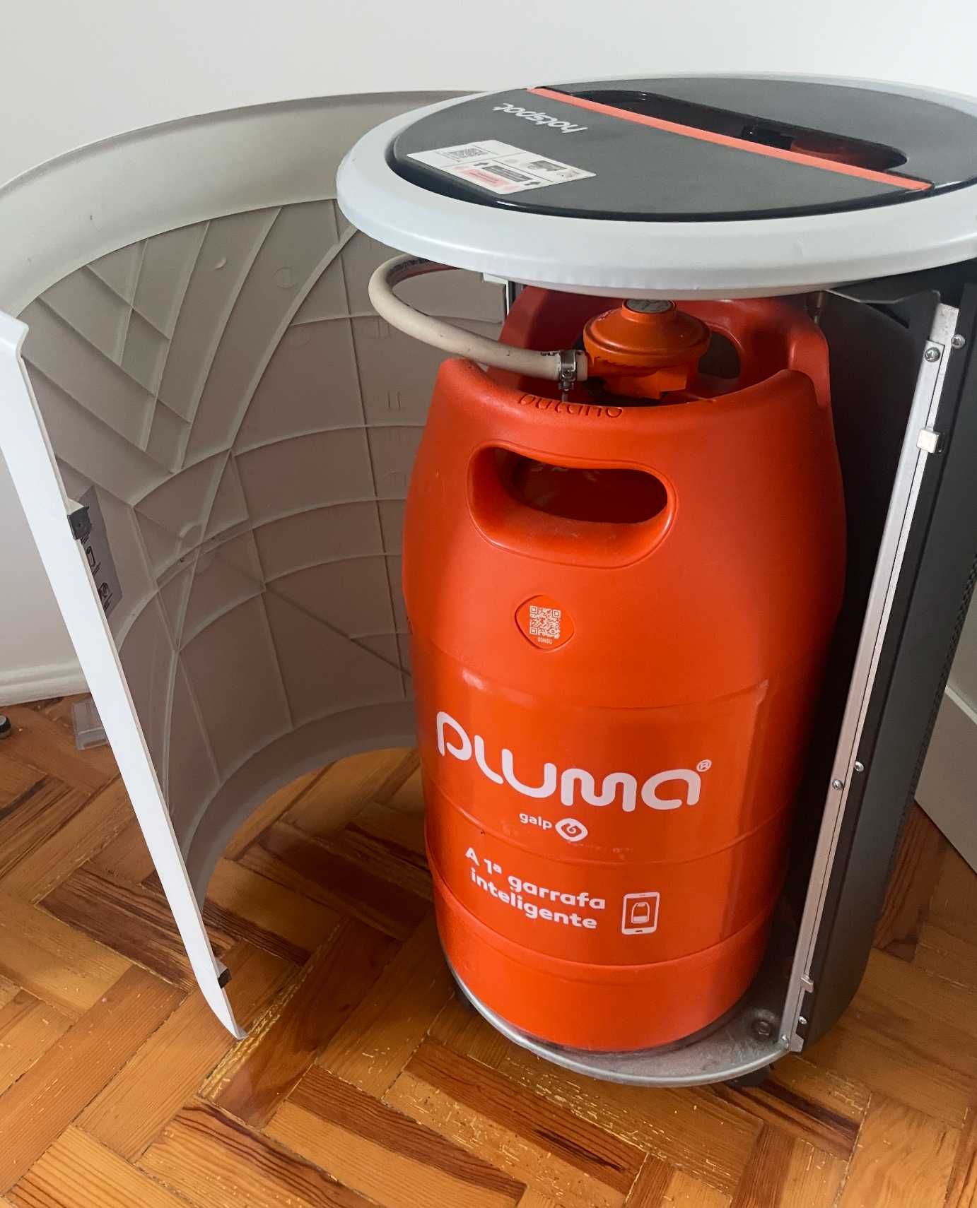 Aquecedor a Gás Hotspotpreto/branco 4000W
Galp com botija de gás em