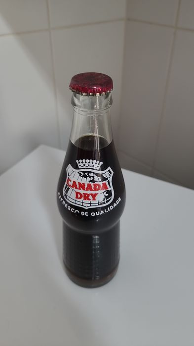 Garrafa antiga pirogravada Canada Dry.
