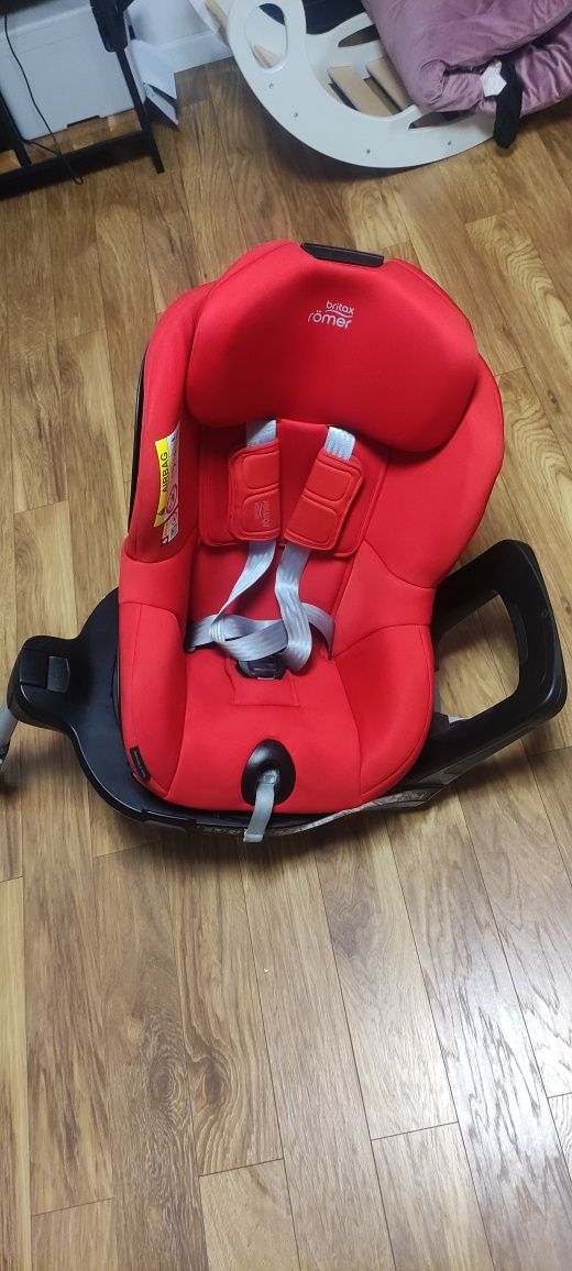 Britax Romero dualfix m i-size fotelik obrotowy czerwony bezwypadkowy