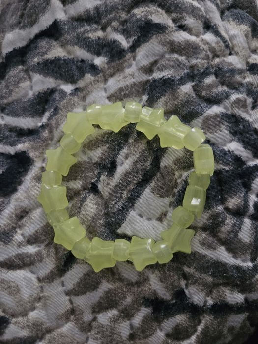 bransoletka handmade świecąca w ciemności