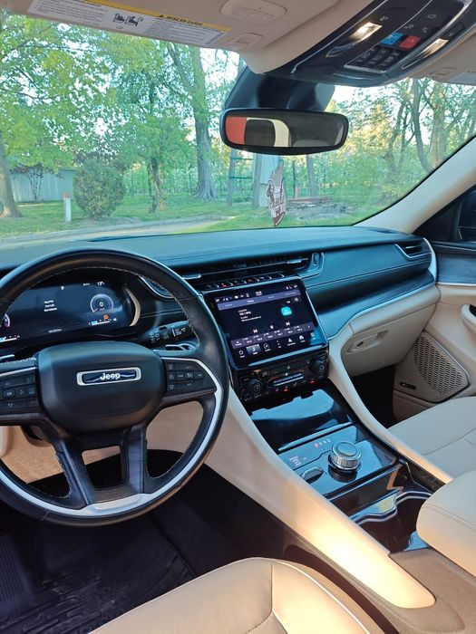 Jeep grand Cherokee 3.6. Niski przebieg, sprawdź.