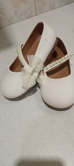 Туфлі на дівчинку нові 32 розмір святкові