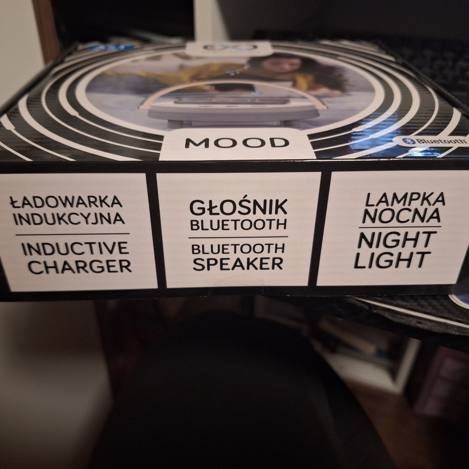 Głośnik 3 w 1 Ładowarka + lampka