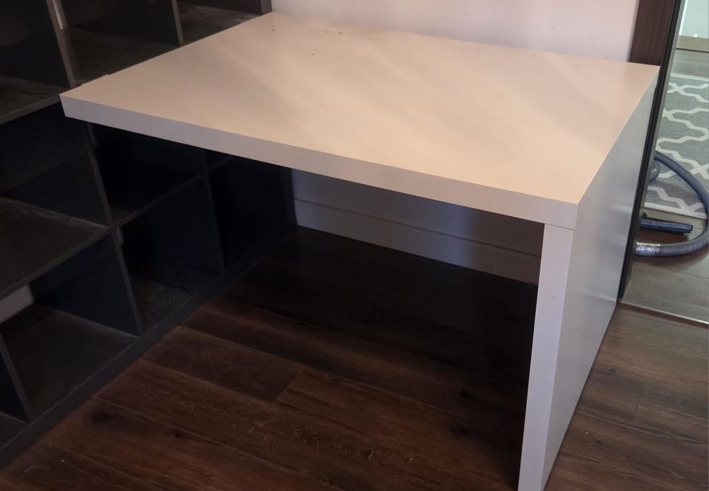 Szafka Kallax Ikea z biurkiem