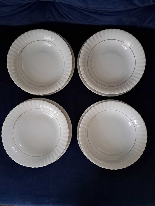 Chodzież 8szt. talerze głębokie i obiadowe Iwona