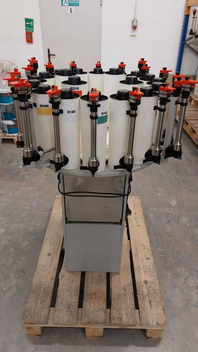 Ręczne dozowniki past pigmentowych SANTINT M320 – duża ilość