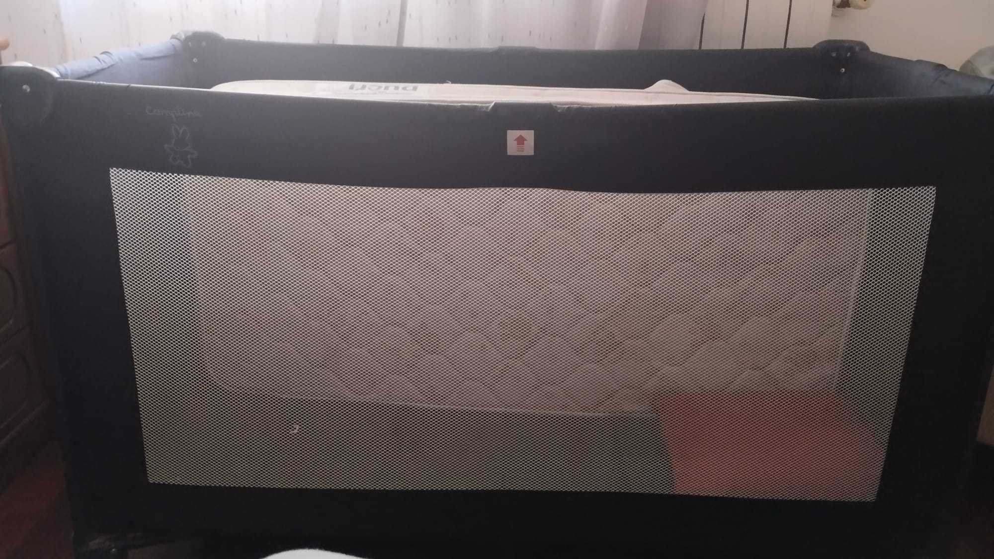 Berço de viagem com colchão