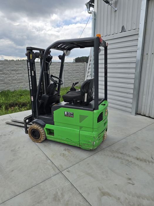 Wózek widłowy elektryczny triplex OM 48v 2011r widlak UDT