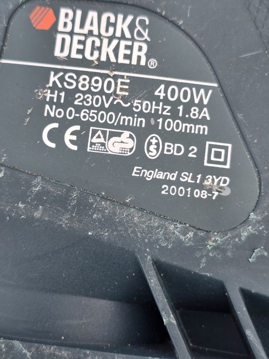 Piła - wyrzynarka black decker  400 W