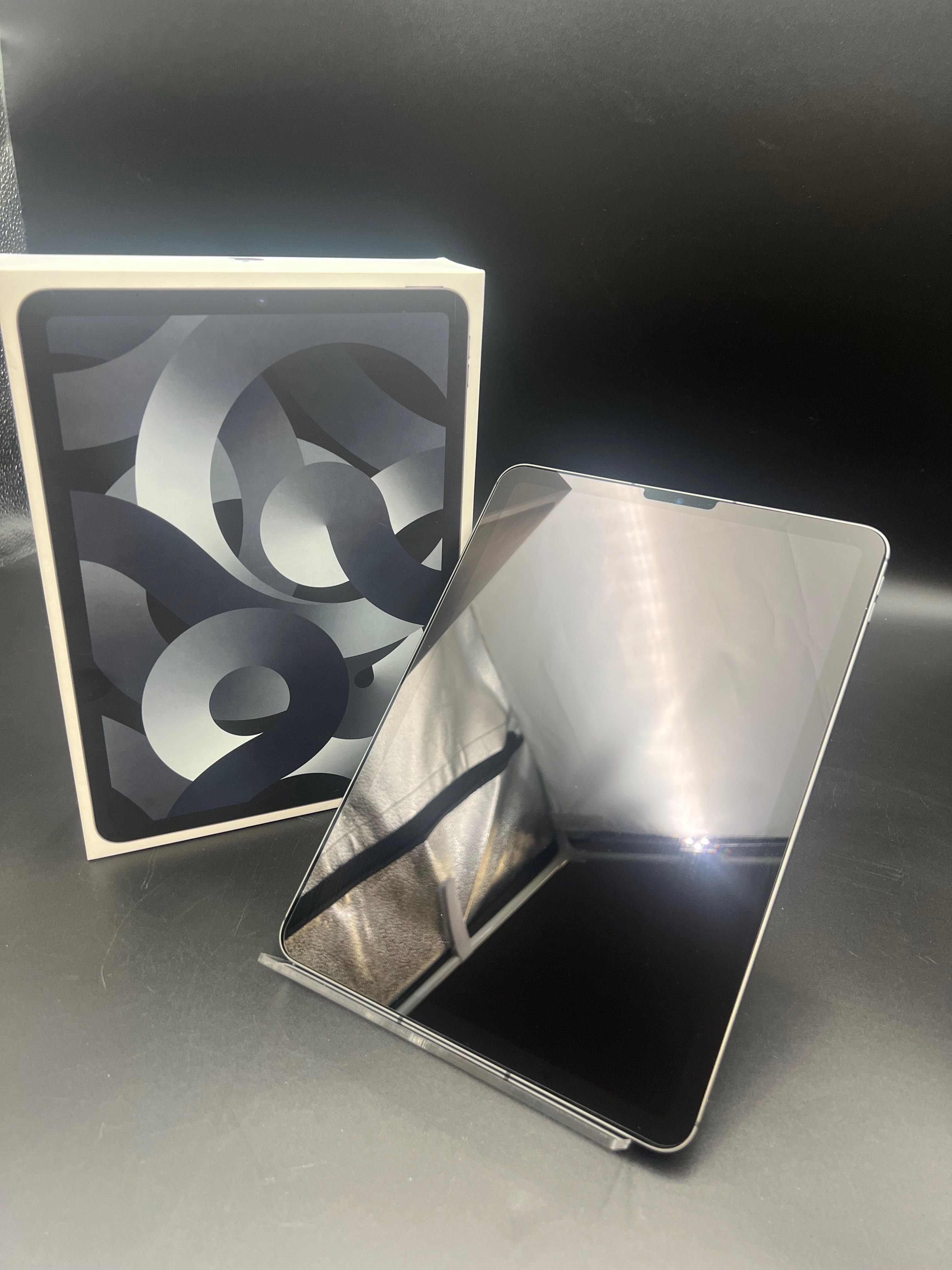 iPad Air 5th gen. Wi- fi Cellular Apple A2589 komplet