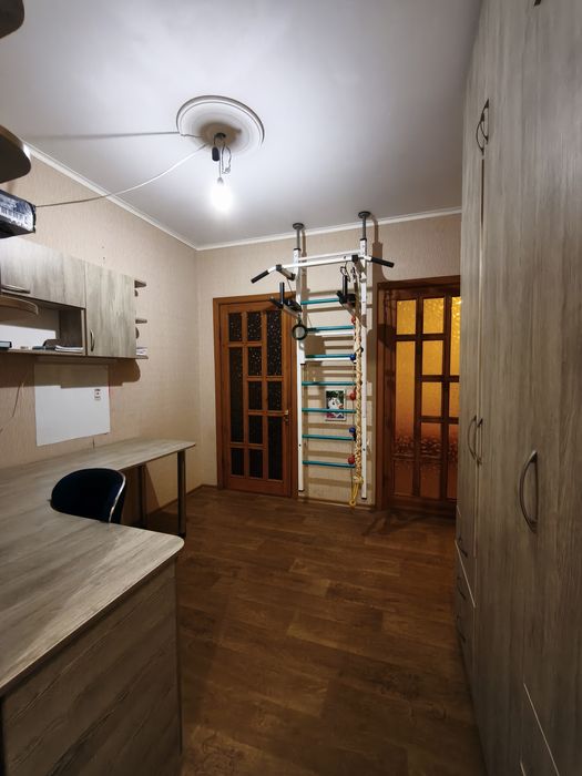 3-к з газовим автономним опаленням, меблями та технікою! Лівий берег