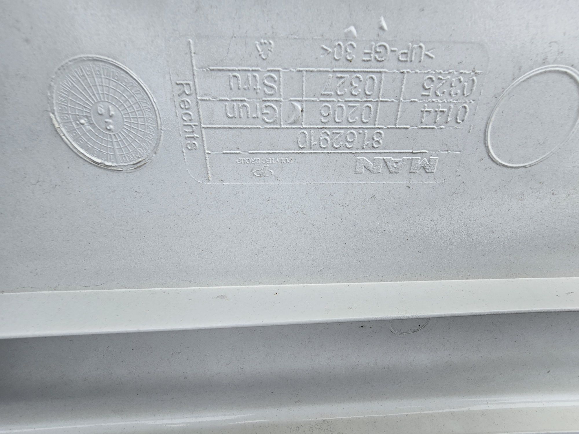 Spojlery zakabinowe owiewki man tgx lift 19r xxl tga orginał RAL9010