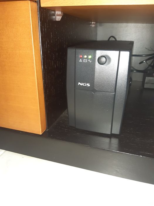 UPS Marca NGS 900v