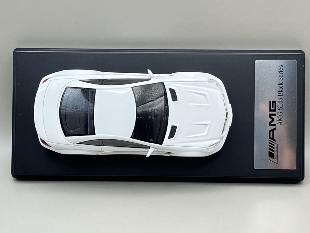 Model 1:43 Mercedes-Benz SL65 AMG Black Series