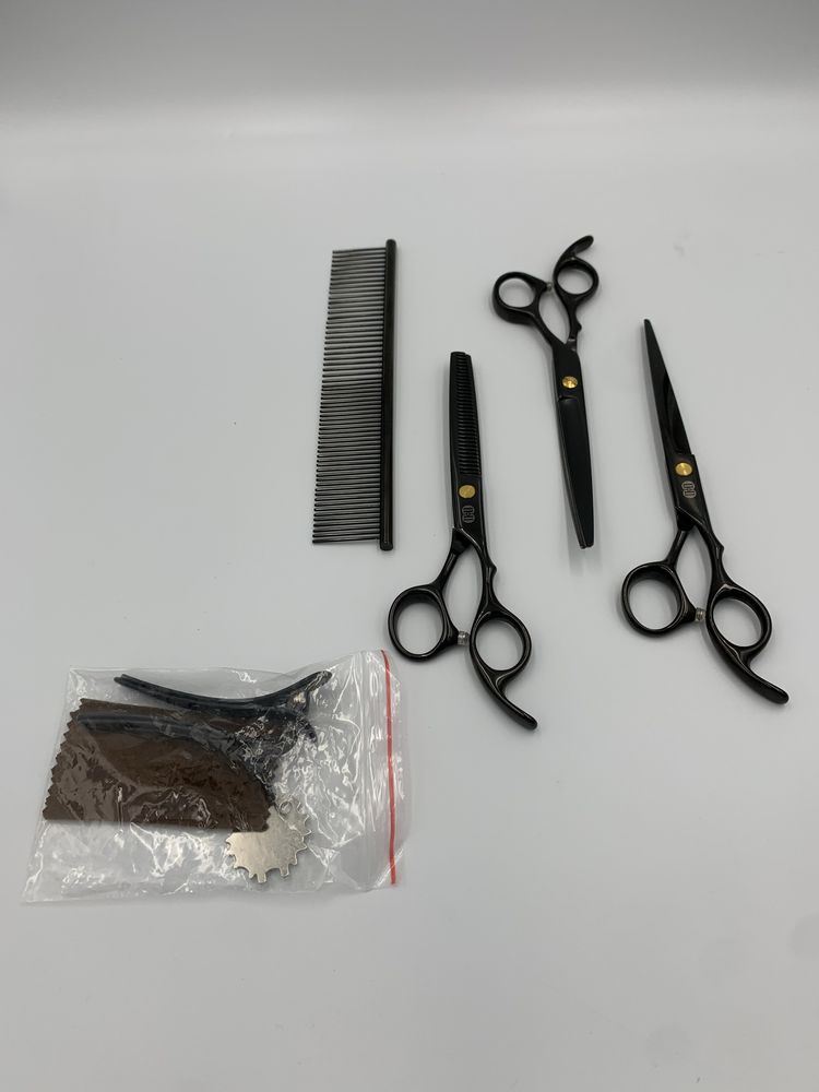Zestaw nożyczek fryzjerskich