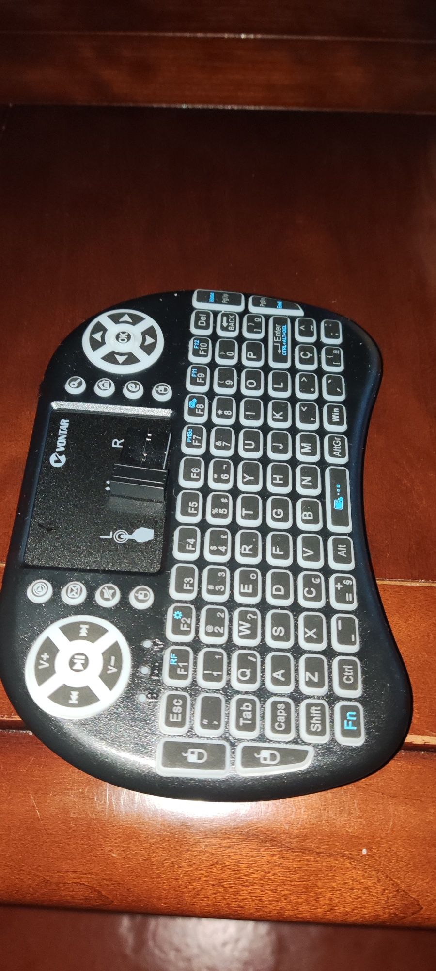 Teclado sem fios retroiluminado