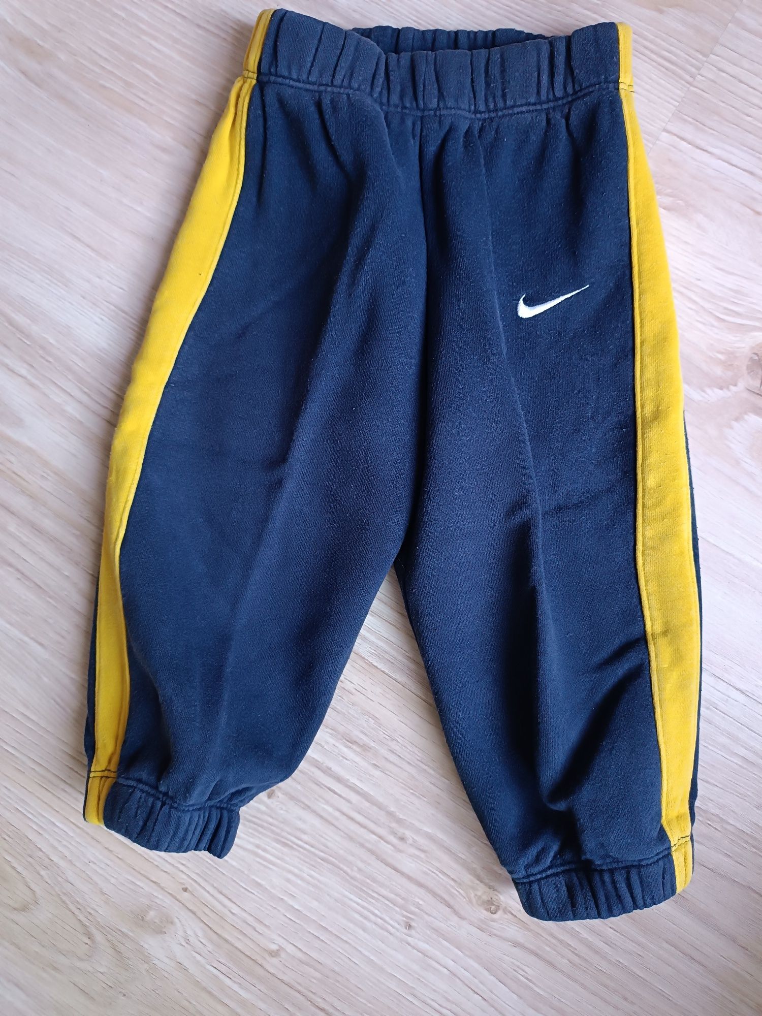 Spodnie dresowe chłopięce Nike, rozmiar 86/92