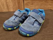 Buciki dziecięce Adidas 23