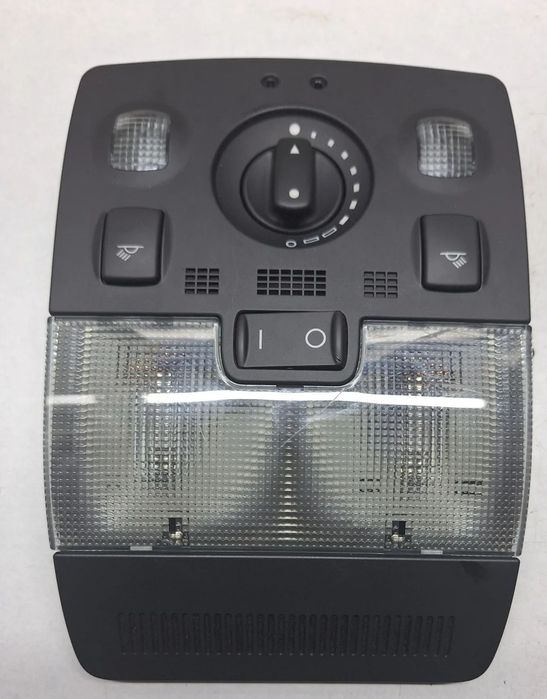 LAMPKA OŚWIETLENIA KABINY -AUDI A4/ B6 S-LINE/ SOUL