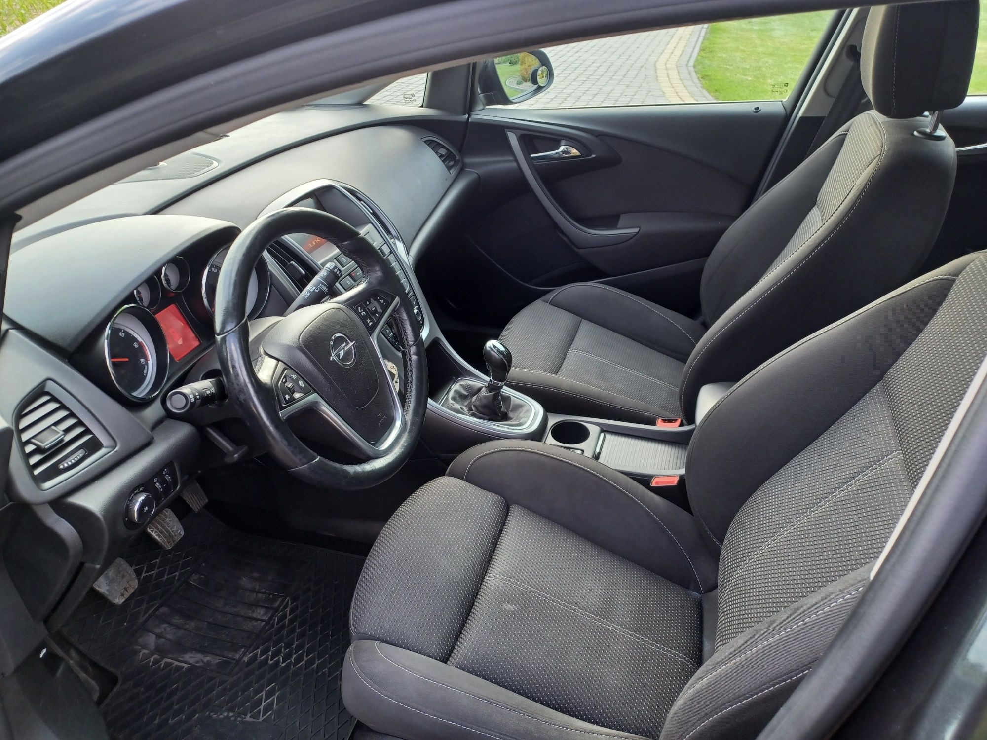 Opel Astra 1.6 cdti 110km dobrze wyposazona super stan z Niemiec