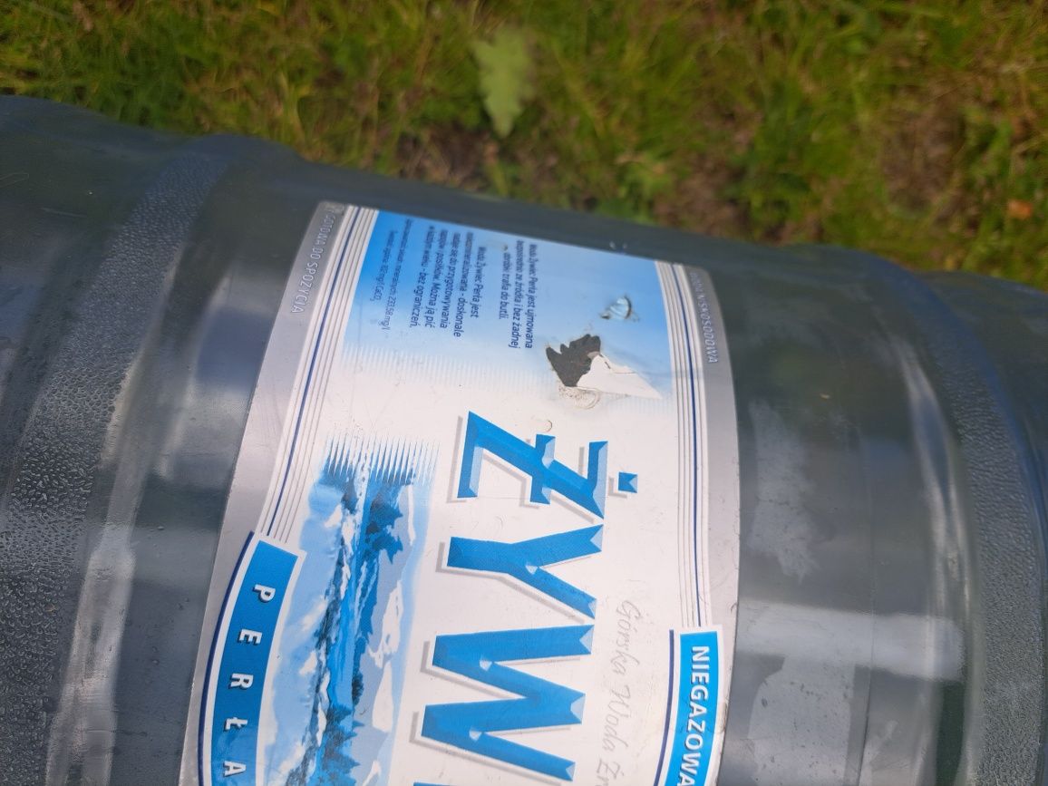 Zasobnik  do wody pitnej z pompką