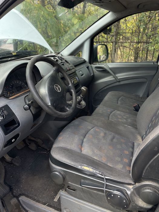 Vito 639 з неробочим двигуном