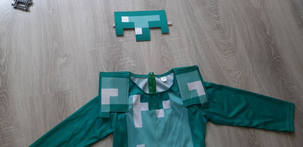 Stroj minecrafta 140-146  wysyłka 1 zł!