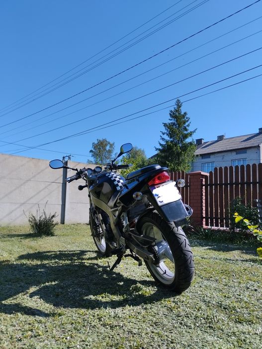 Motocykl 125 Daelim Roadwin
