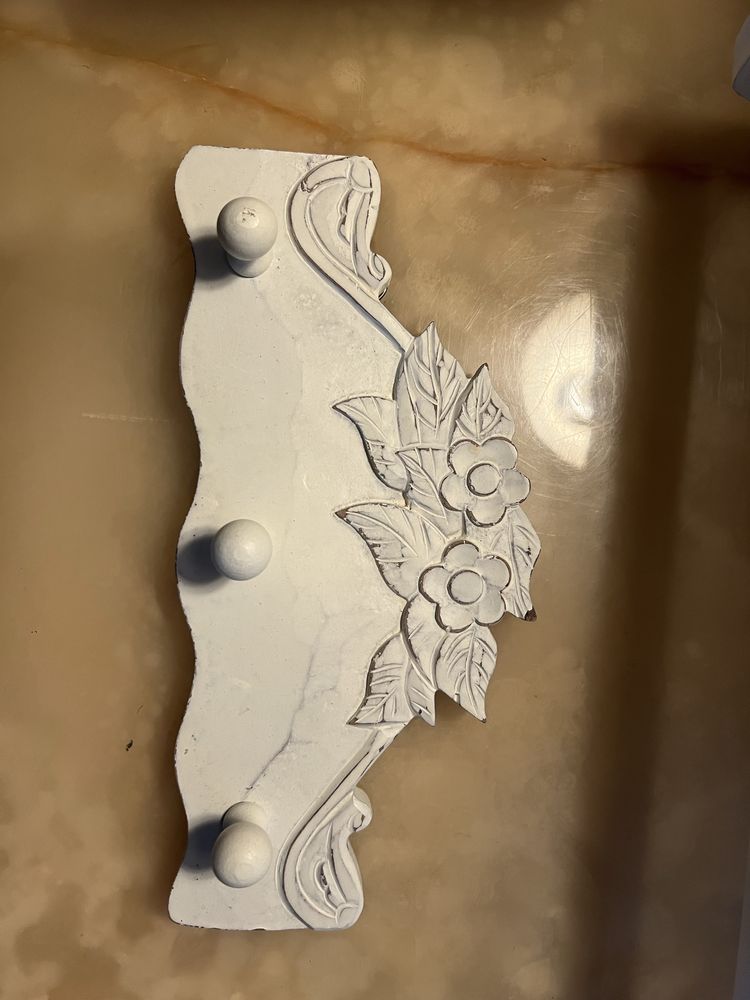 Komplet kuchenny drewniany z ozdobnymi detalami