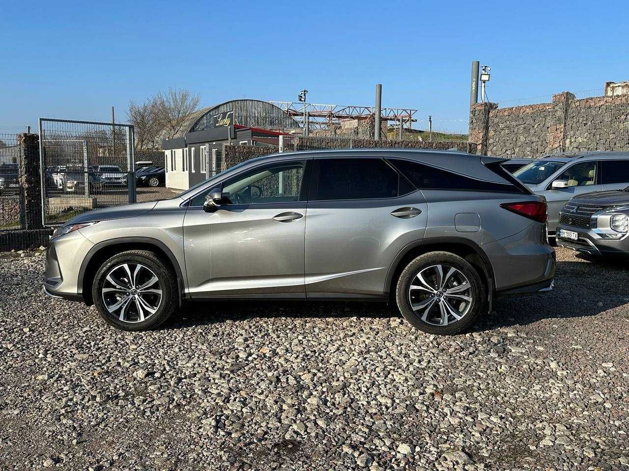 Авто  Lexus RX 2021