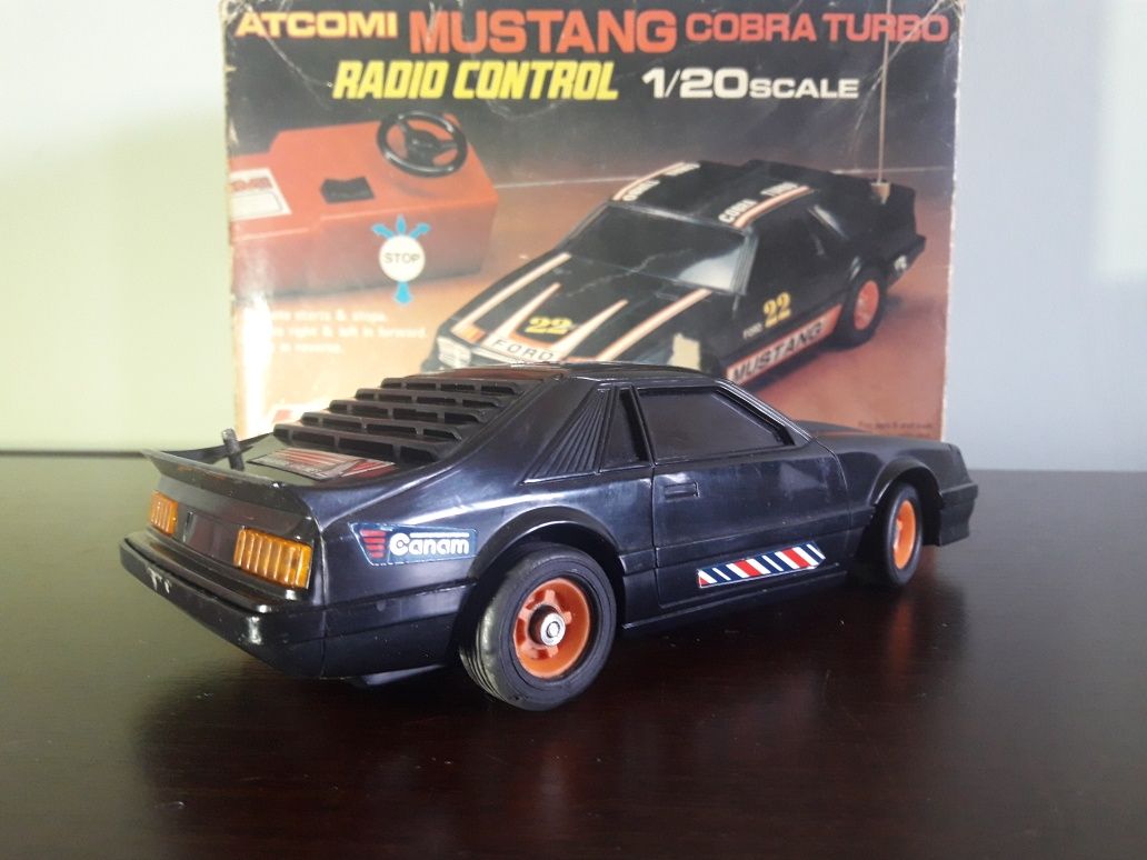 Ford Mustang lata 80 Asahi