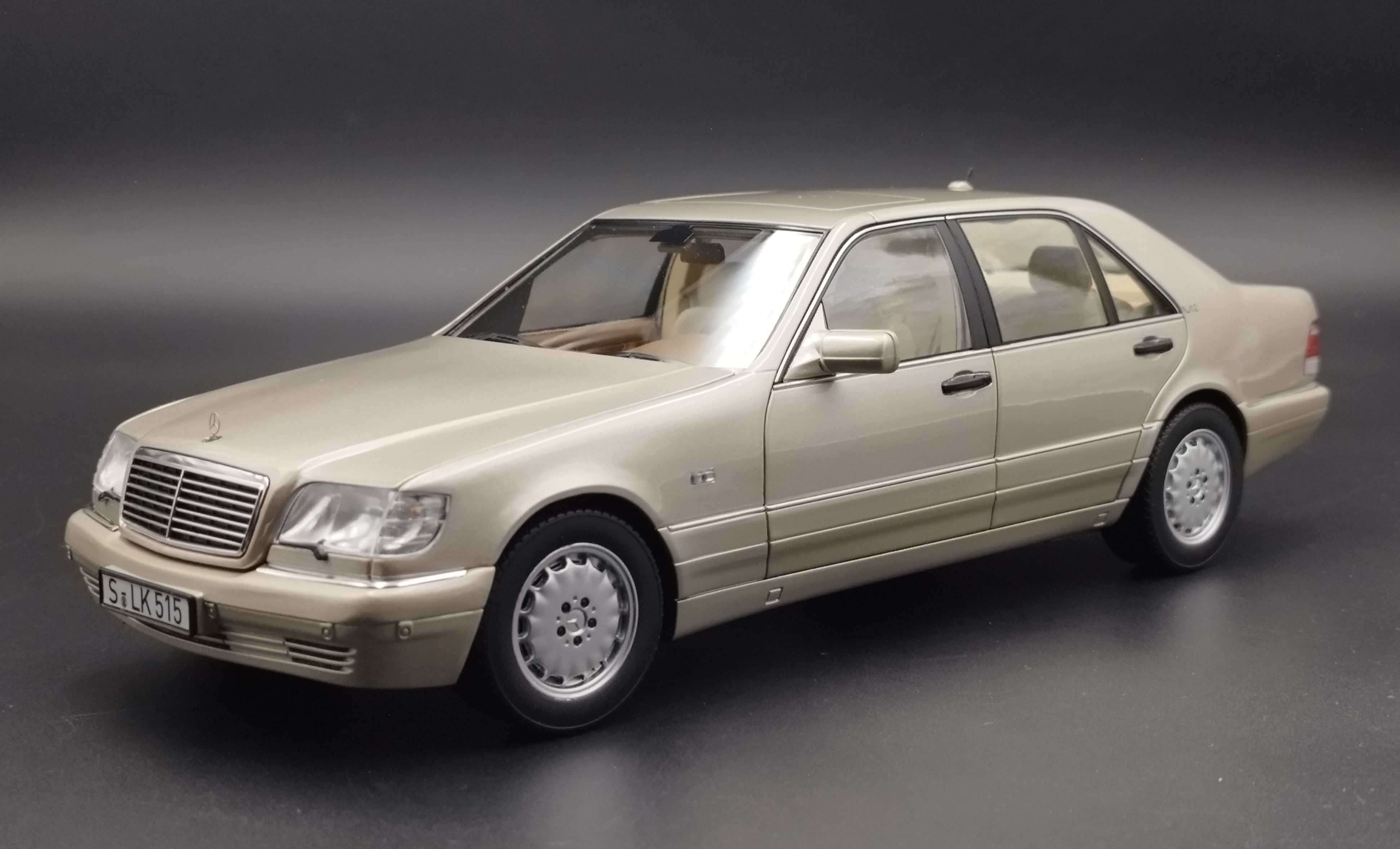 1:18 Norev 1997 Mercedes S600 Model Nowy