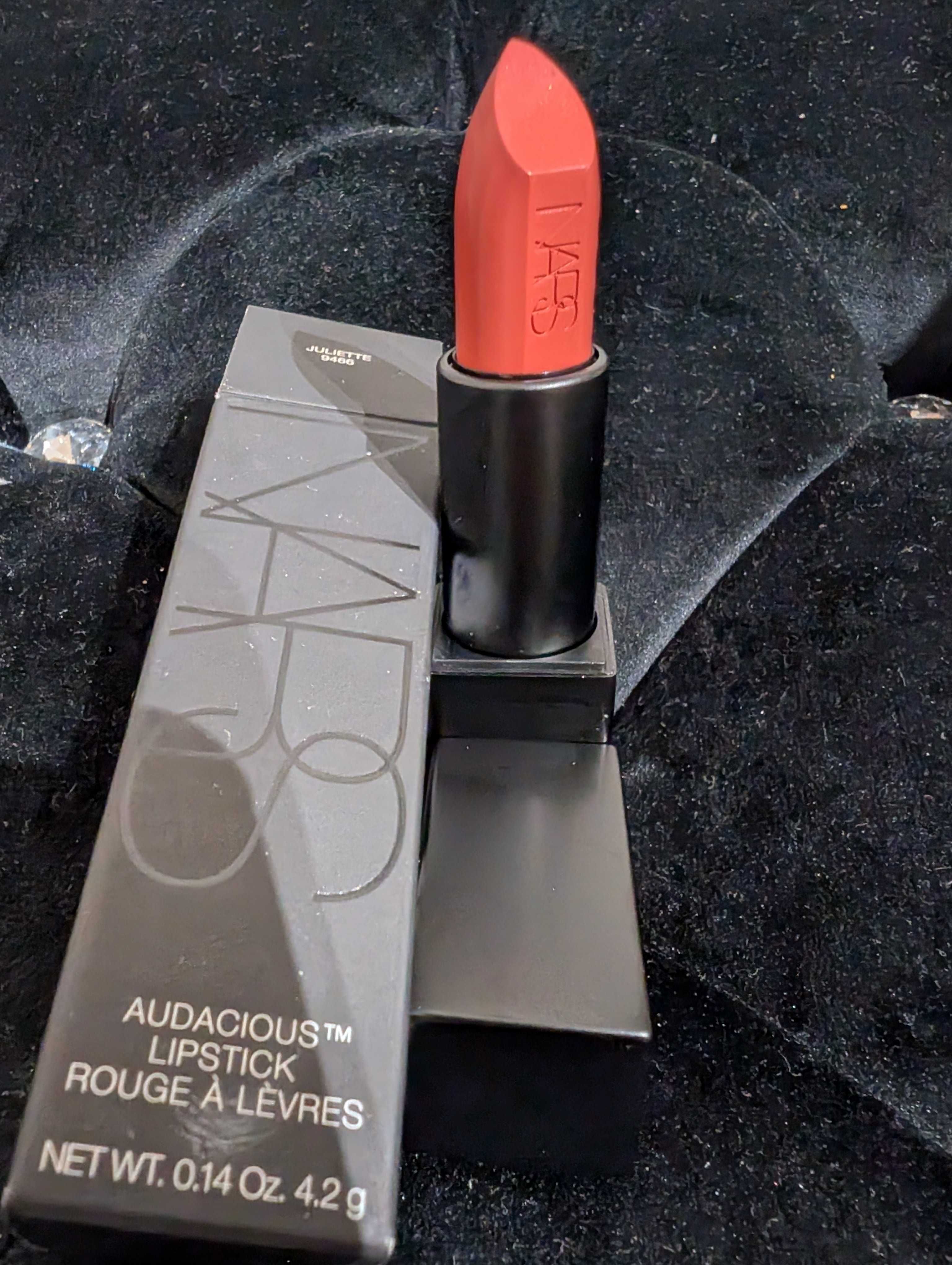 Pomadka- NARS Audacious Lipstick, Juliette