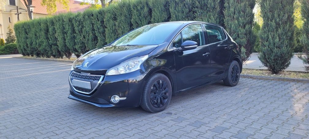 Peugeot 208 Bogate wyposażenie