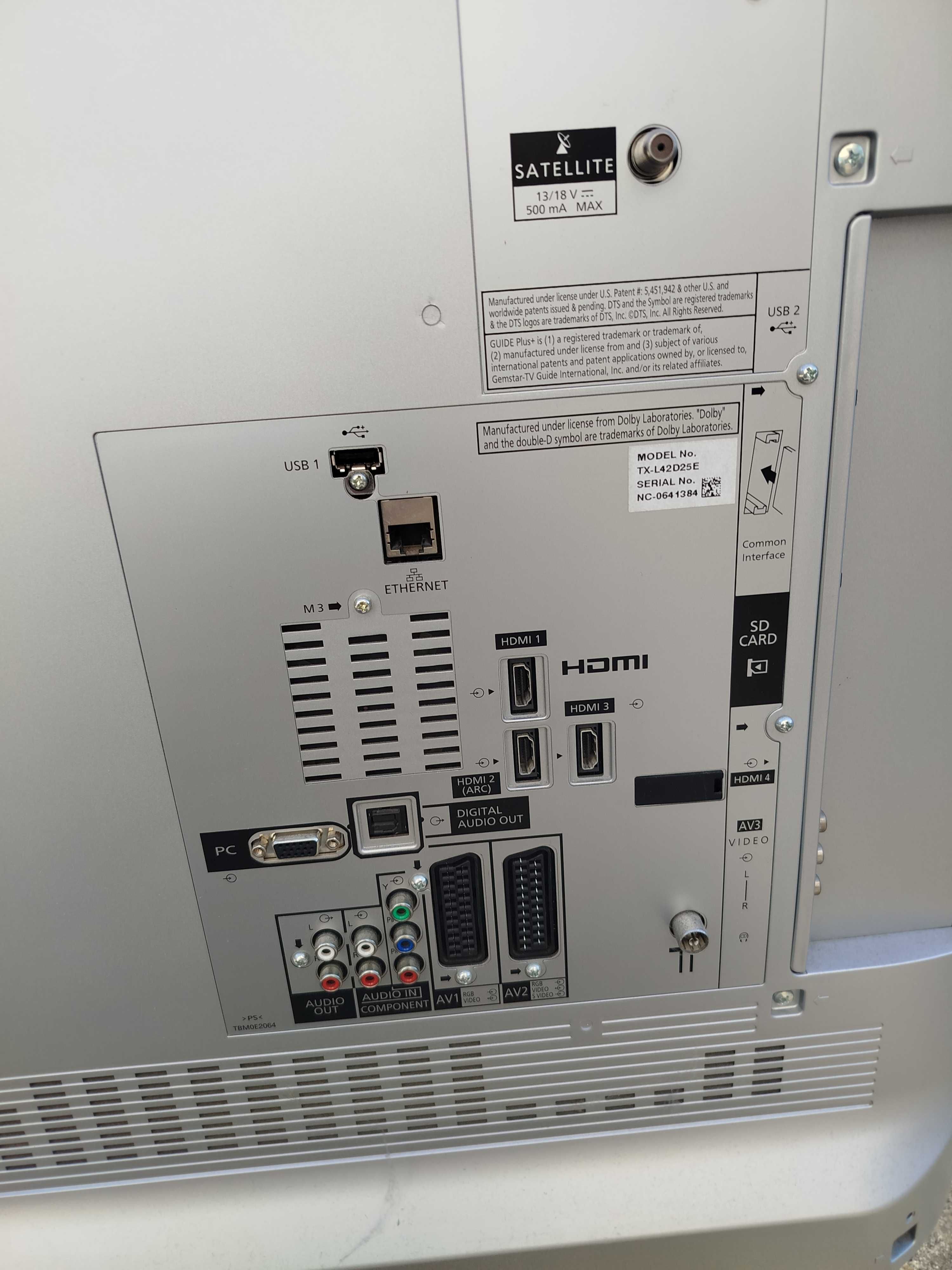 Sprzedam mało używany telewizor 42 całe Panasonic