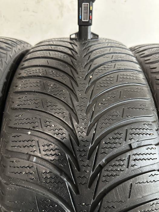 GoodYear UltraGrip Ice 2 215/55r17