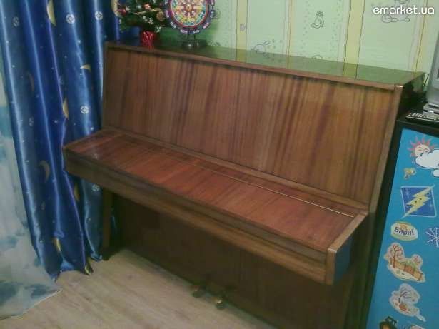 Продам пианино "Украина" производства черниговского завода