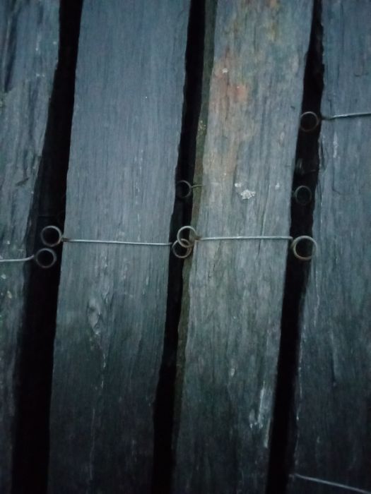 Esteios de xisto para vinha