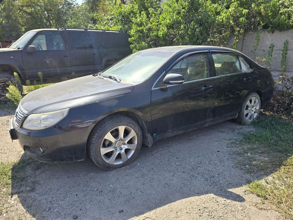 Продам машину BYD f6  под ремонт или на разборку