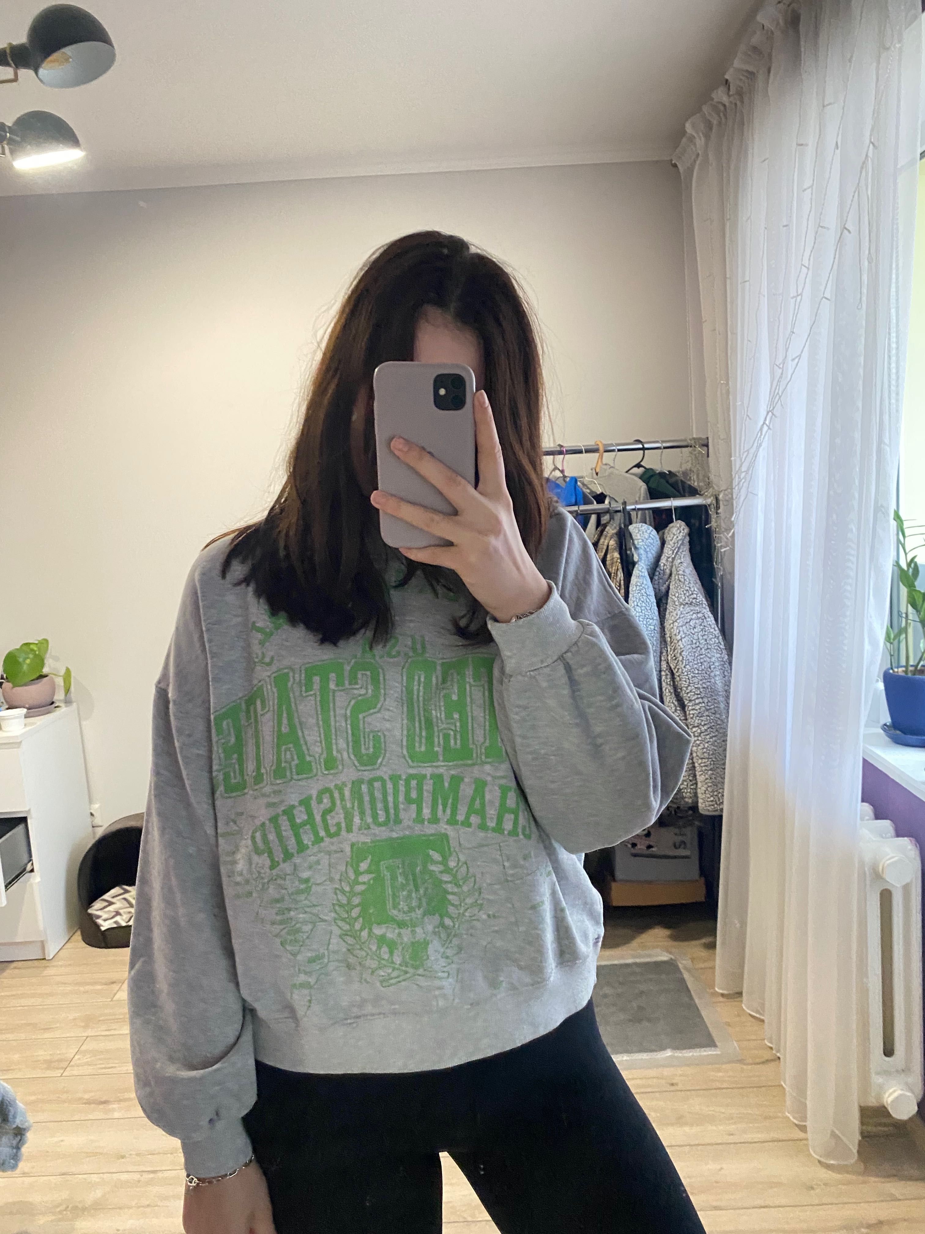 Свитшот Bershka Розмір М