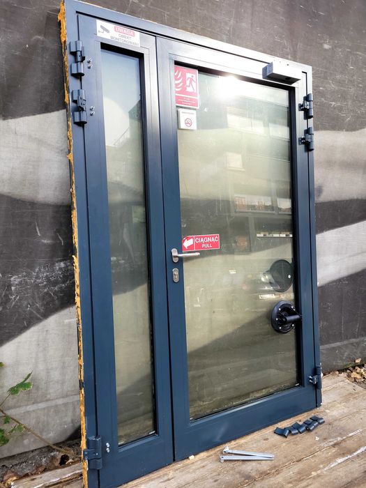 Drzwi przeciwpożarowe ppoż ei30 aluminiowe