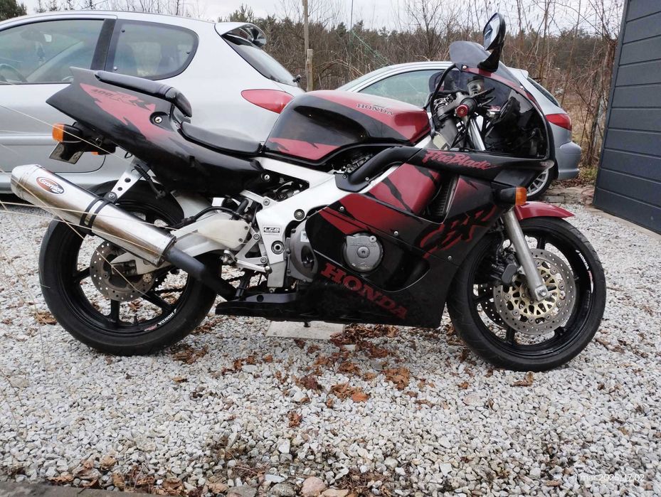 Honda CBR400 RR Fireblade - z rodziny kultowych SC28, rywal ZXR400