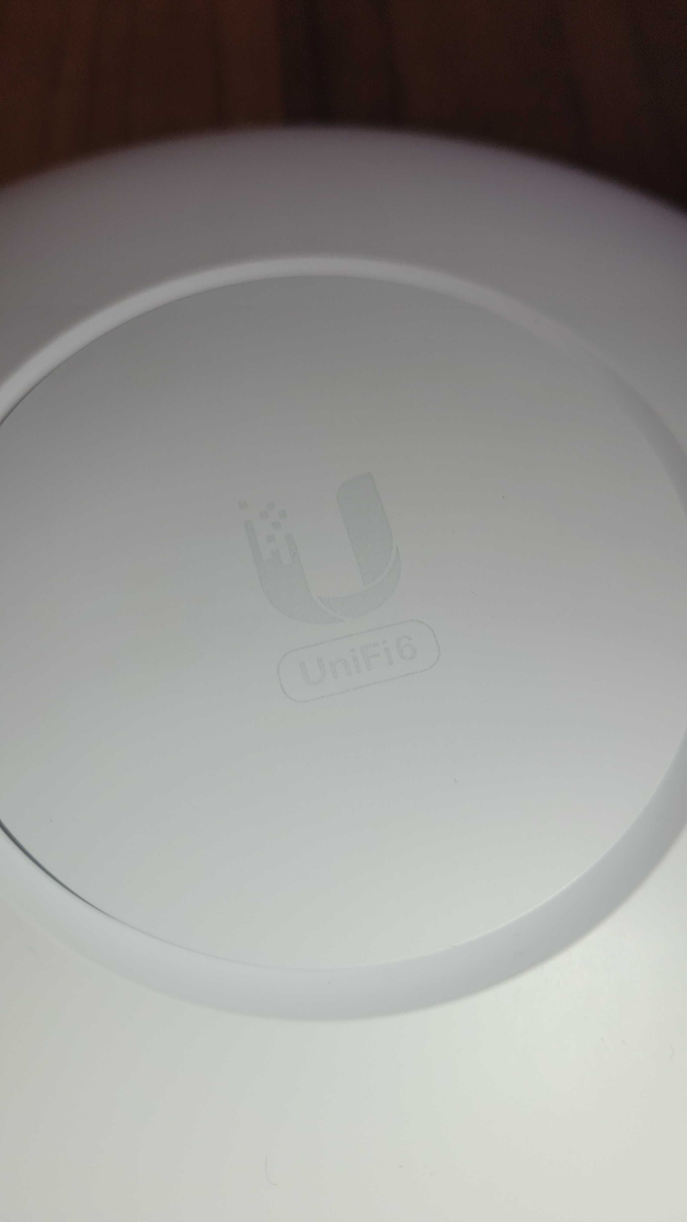 Ubiquiti UniFi 6 Long-Range (U6-LR) — Wi-Fi точка доступа 802.11ax
