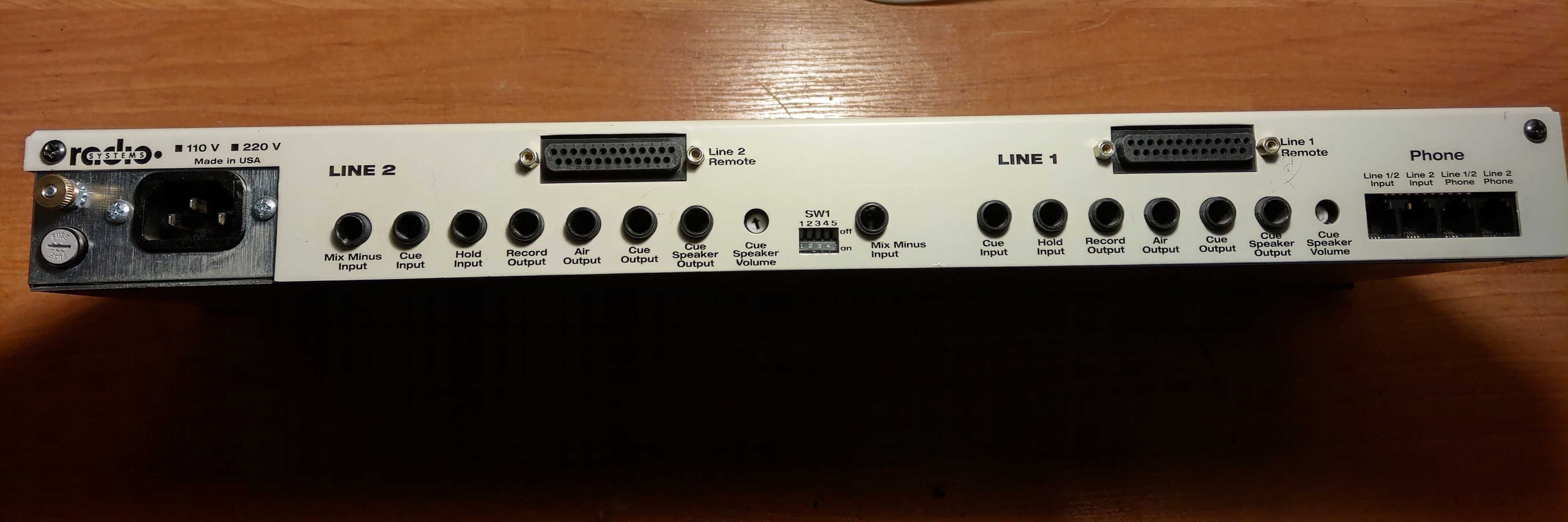 Dwuliniowa hybryda do studia Radio Systems DI-2000 telephone hybrid