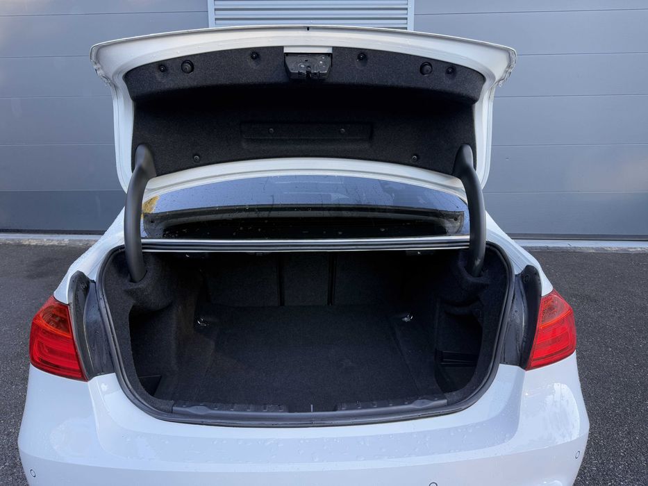BMW 328 i Auto Pack M