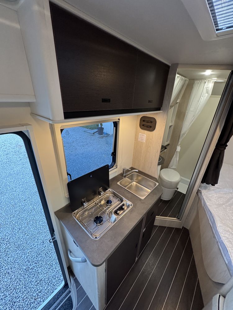 Wynajem nowy kamper Rimor Ekos 3, 6 osób, automat