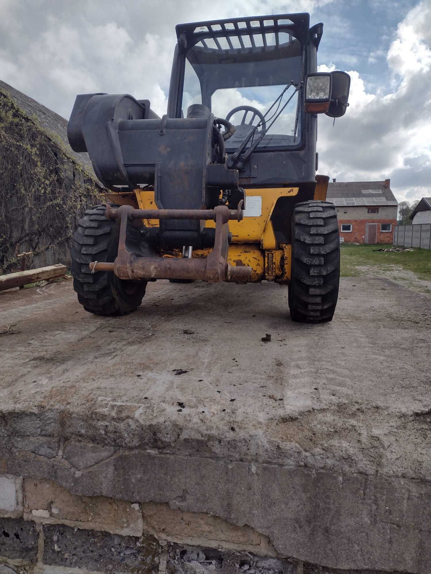 JCB 520-40 ładowarka teleskopowa USZKODZONA